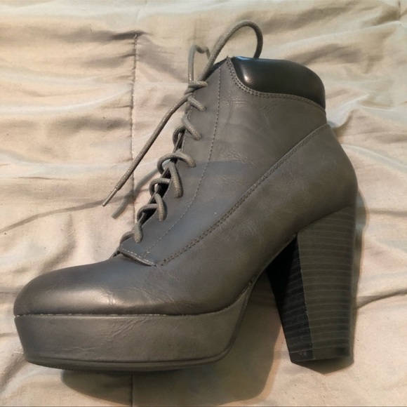 Boots heels  (SOLD) - Picture 4 of 5